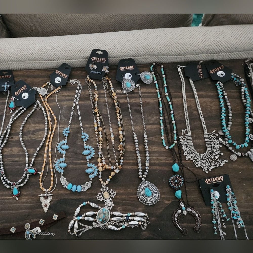 ❌️❌️SOLD OUT❌️❌️Boot barn jewelry lot
